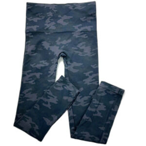 Womens Spanx Size Medium Look At Me Now Seamless Black Gray Camo Leggings M
